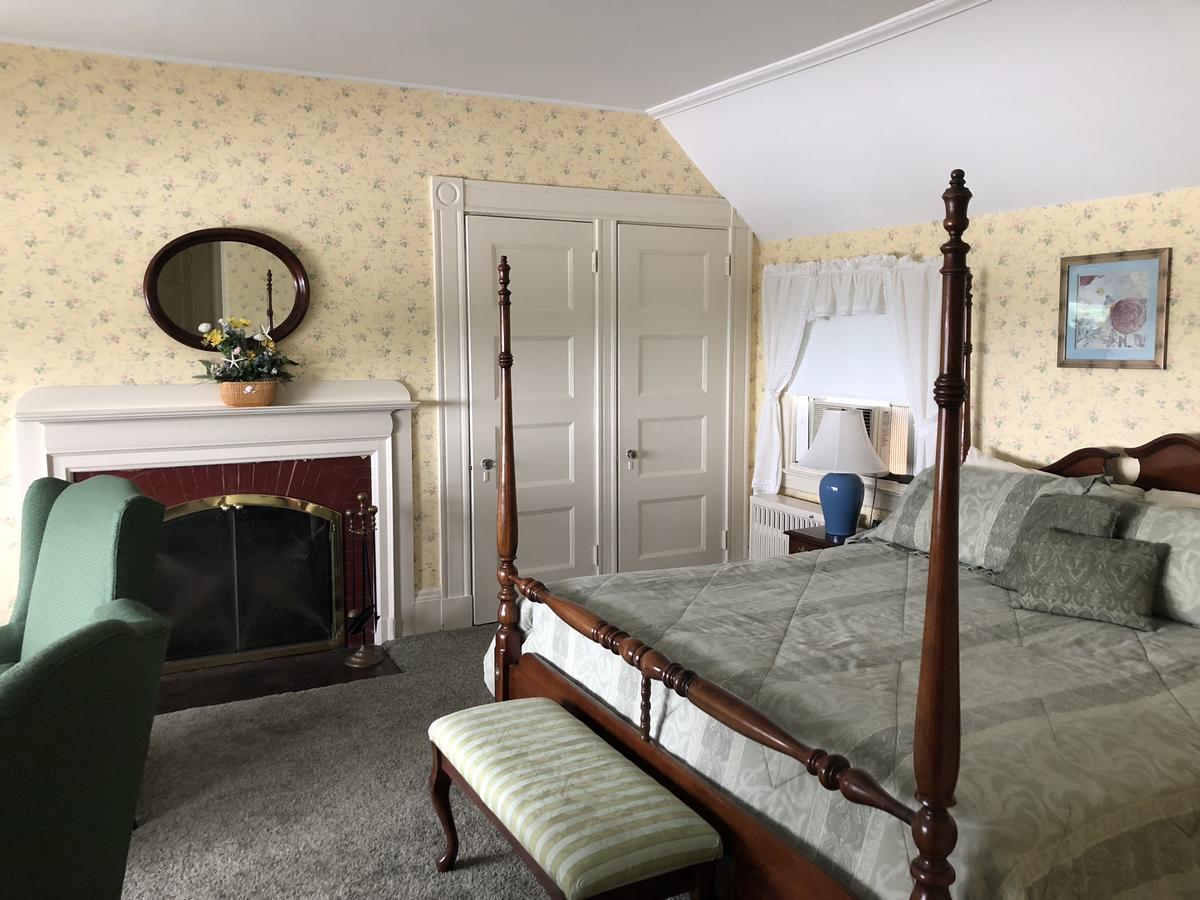 Sands Of Time Motor Inn & Harbor House Woods Hole Exterior foto